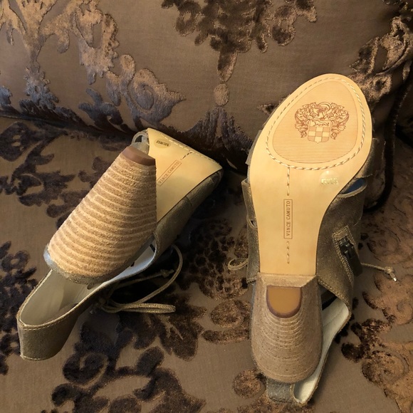Vince Camuto Shoes - Picture 4 of 4